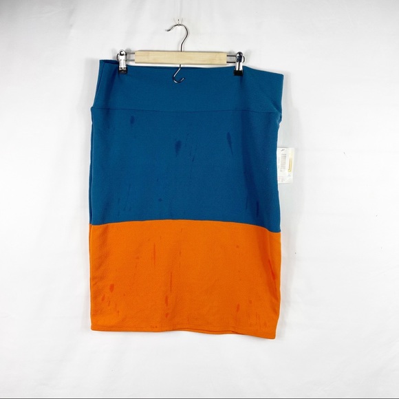 LuLaRoe Dresses & Skirts - LULAROE Cassie Pencil Skirt NWT in Size 2XL